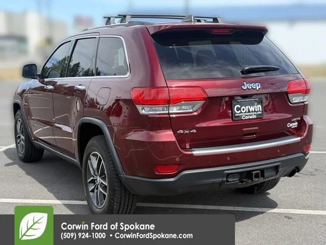 Used 2018 Velvet Red Pearlcoat Jeep Limited image 16
