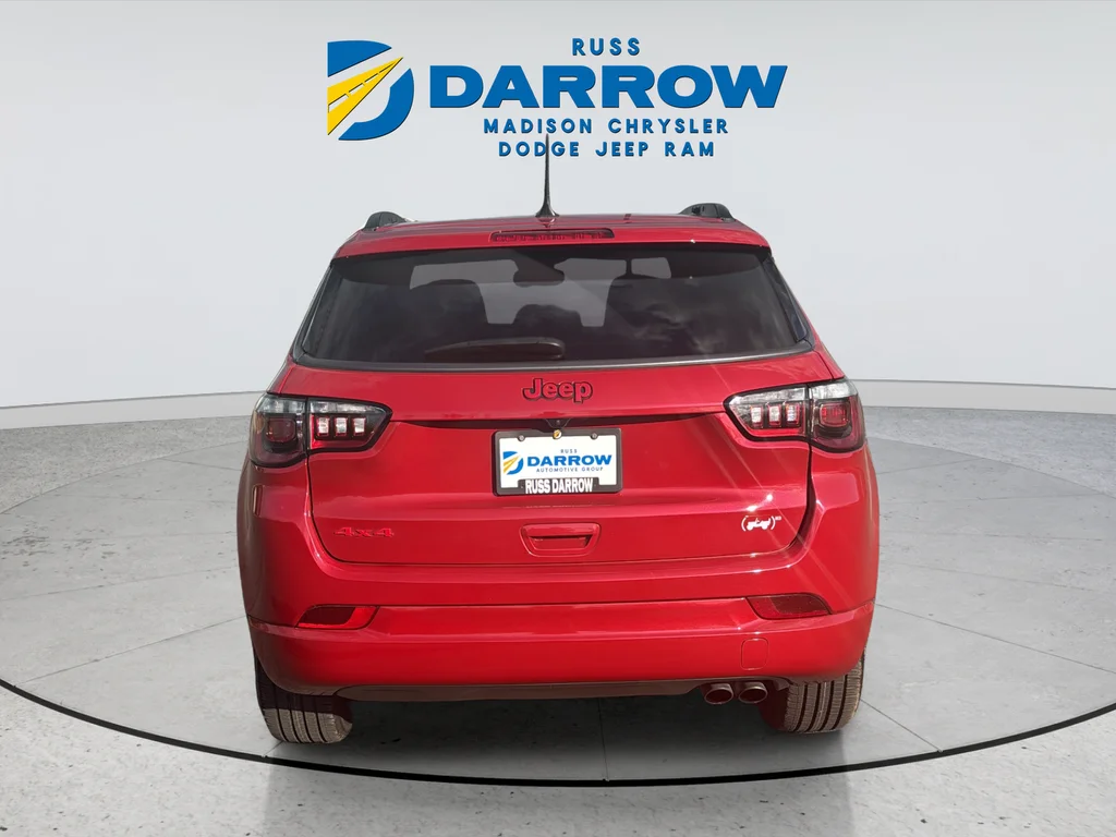 Certified Used 2022 Red Jeep Limited image 4