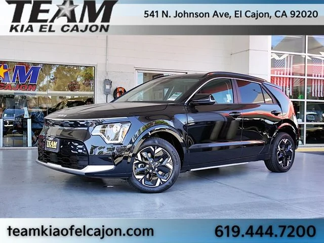 New 2026 Black Kia Wind image 2