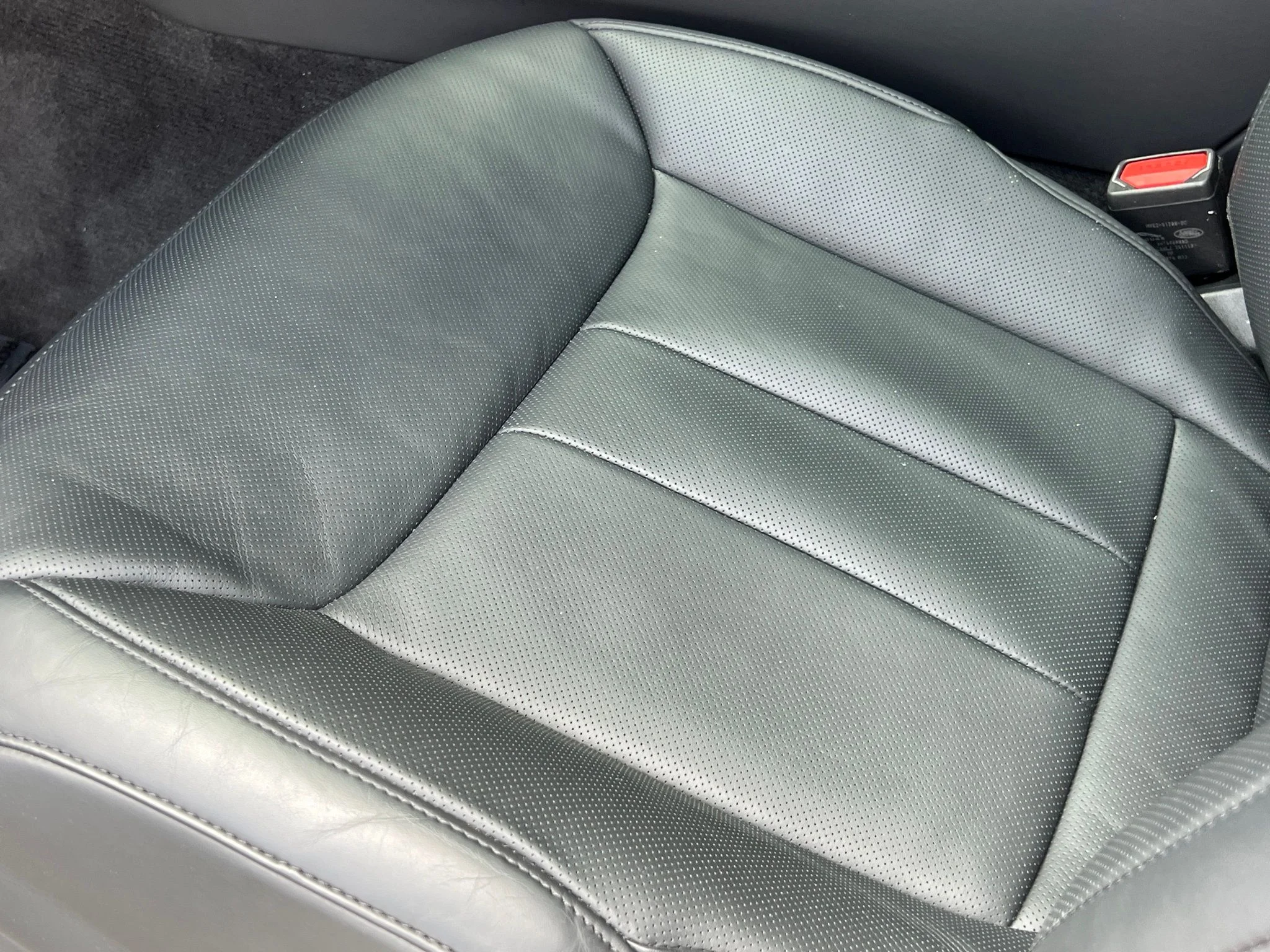 Used 2025 Gray Land Rover Autobiography image 21