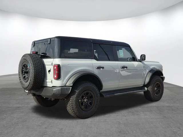 New 2026 Avalanche Gray Ford Outer Banks® image 2