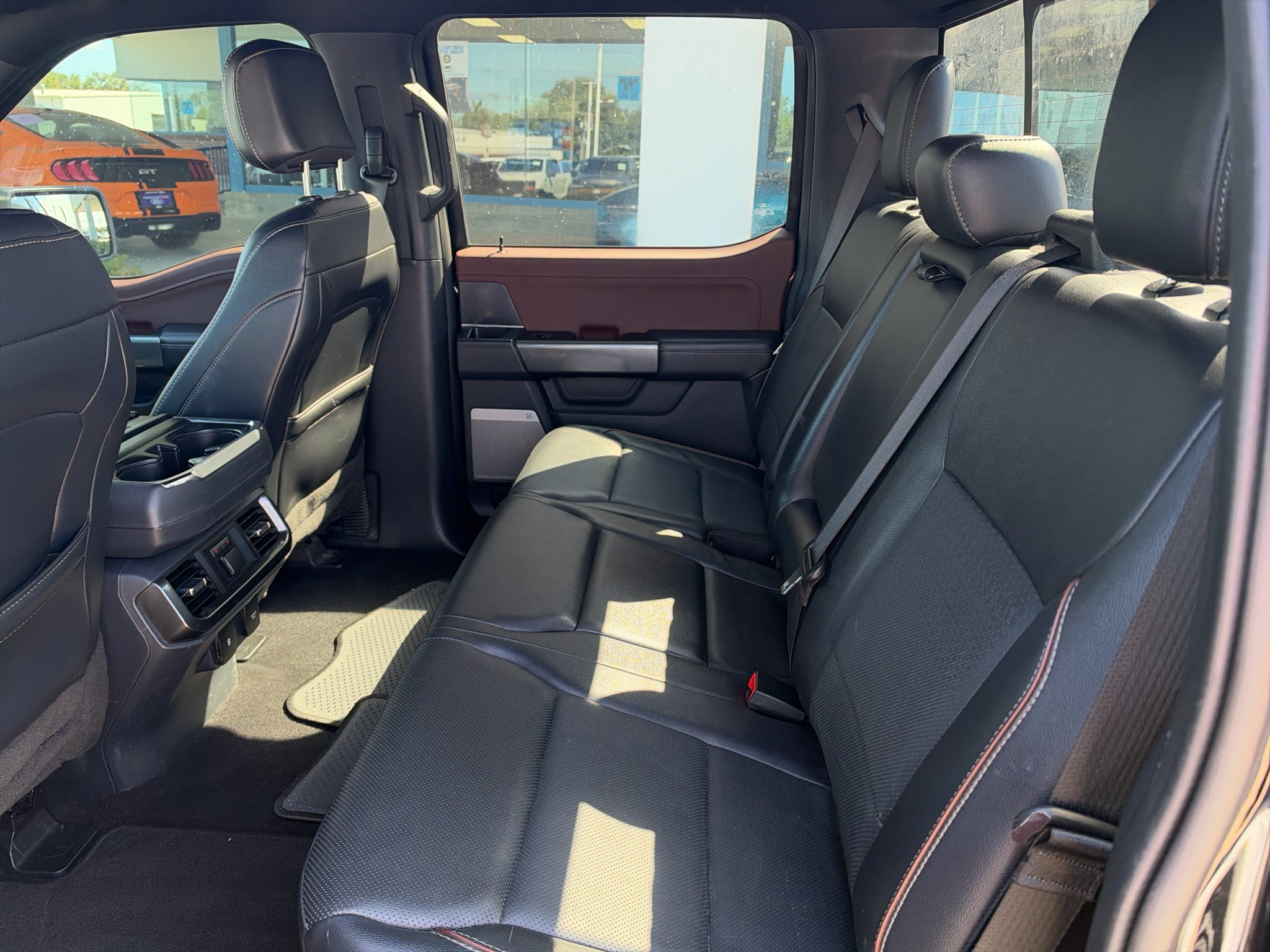 Used 2023 Agate Black Metallic Ford LARIAT image 11
