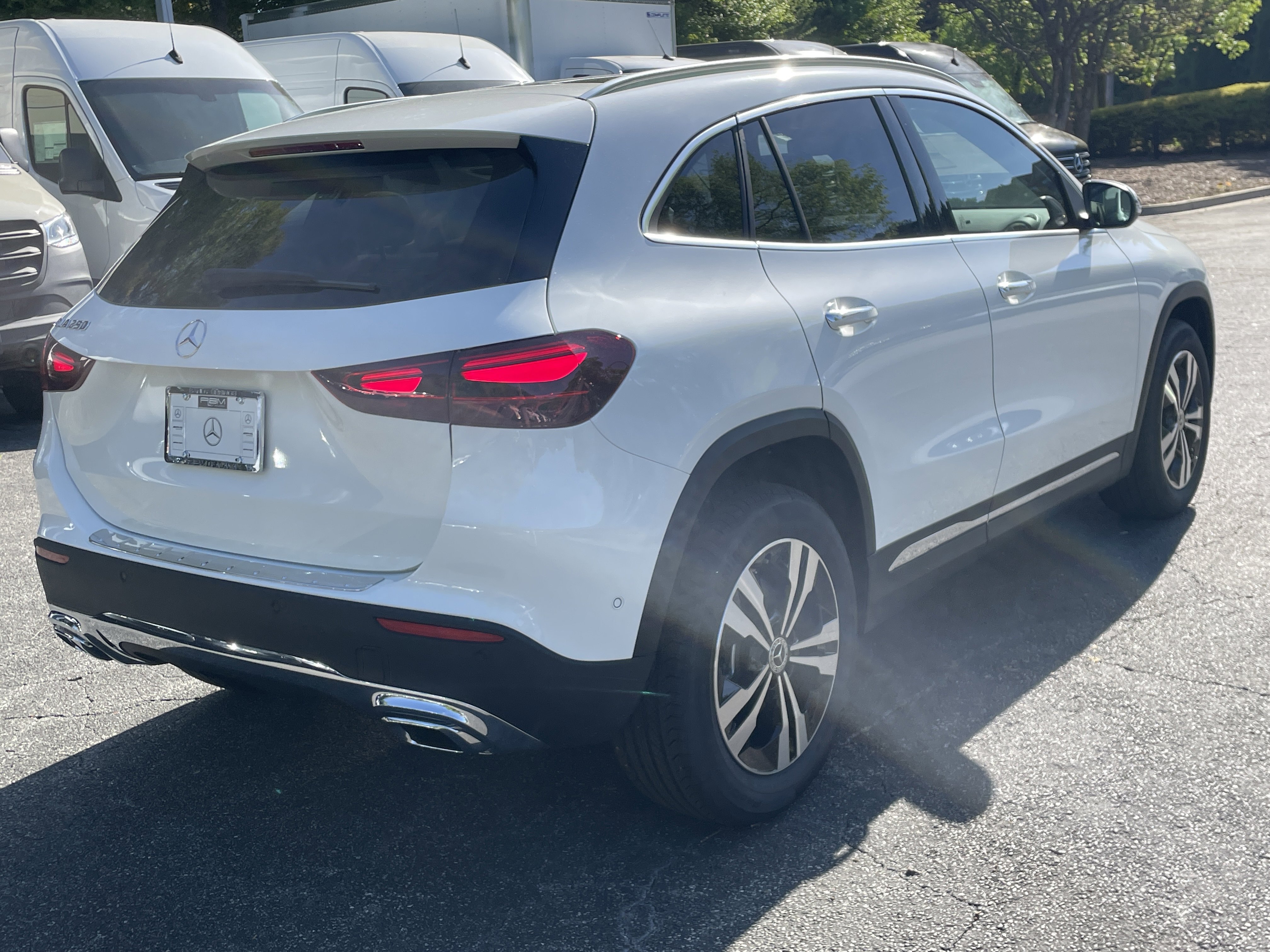 New 2026 Polar White Mercedes-Benz GLA 250 SUV image 7