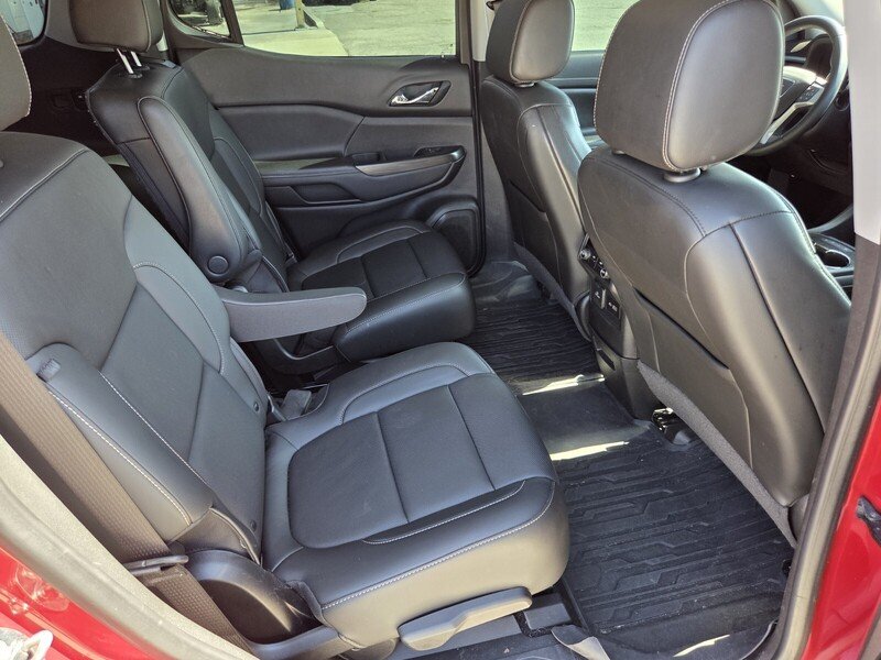 Used 2023 RED GMC FWD 4DR SLT image 15