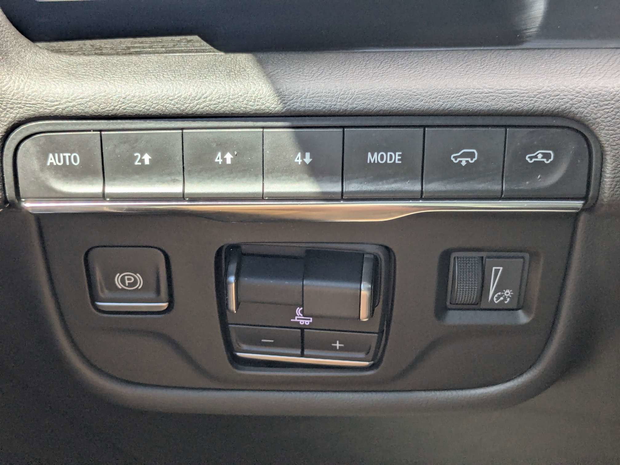 Used 2022 Black Raven Cadillac Sport image 30