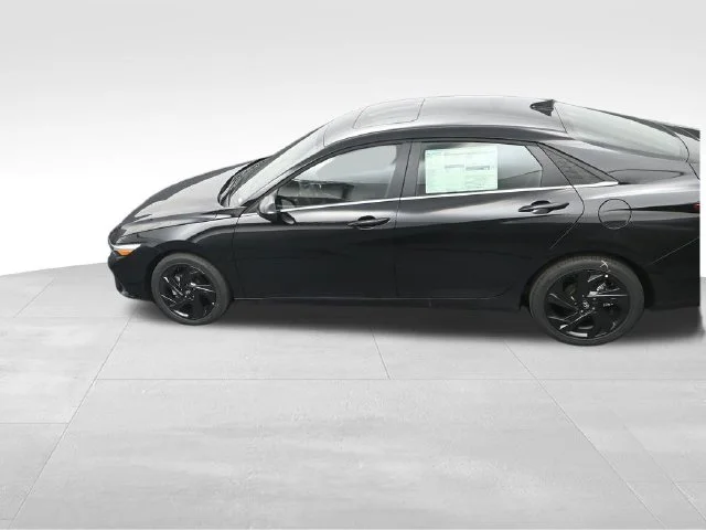Used 2026 Black Hyundai SEL Sport Premium image 28