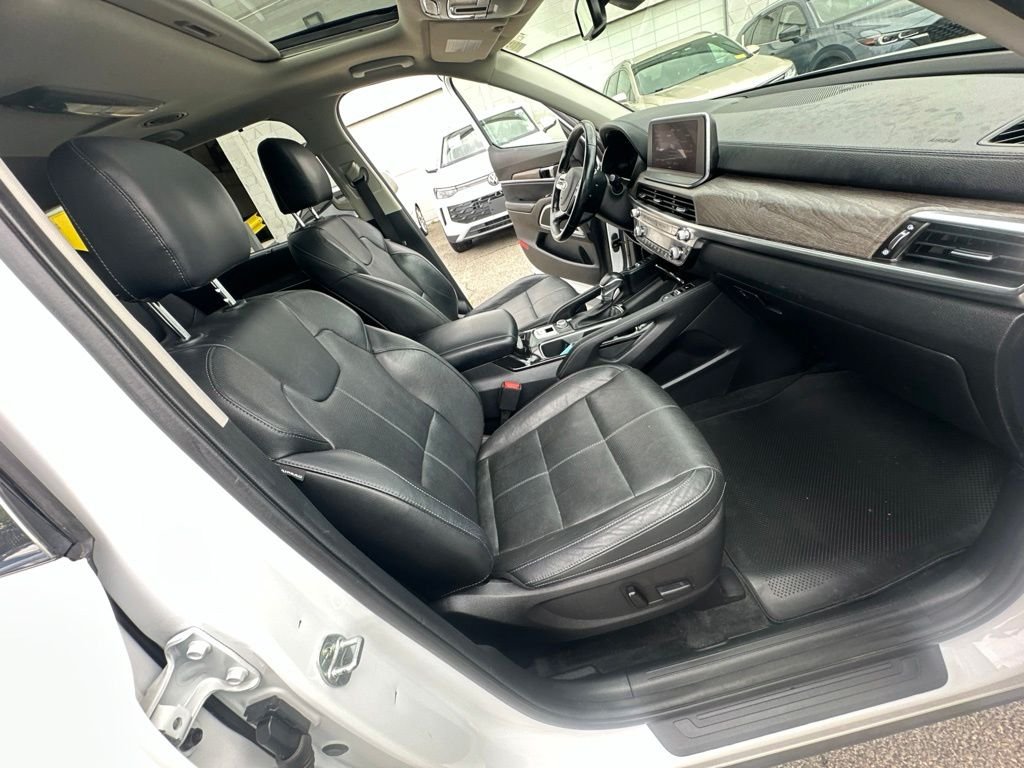 Used 2020 White Kia EX image 36