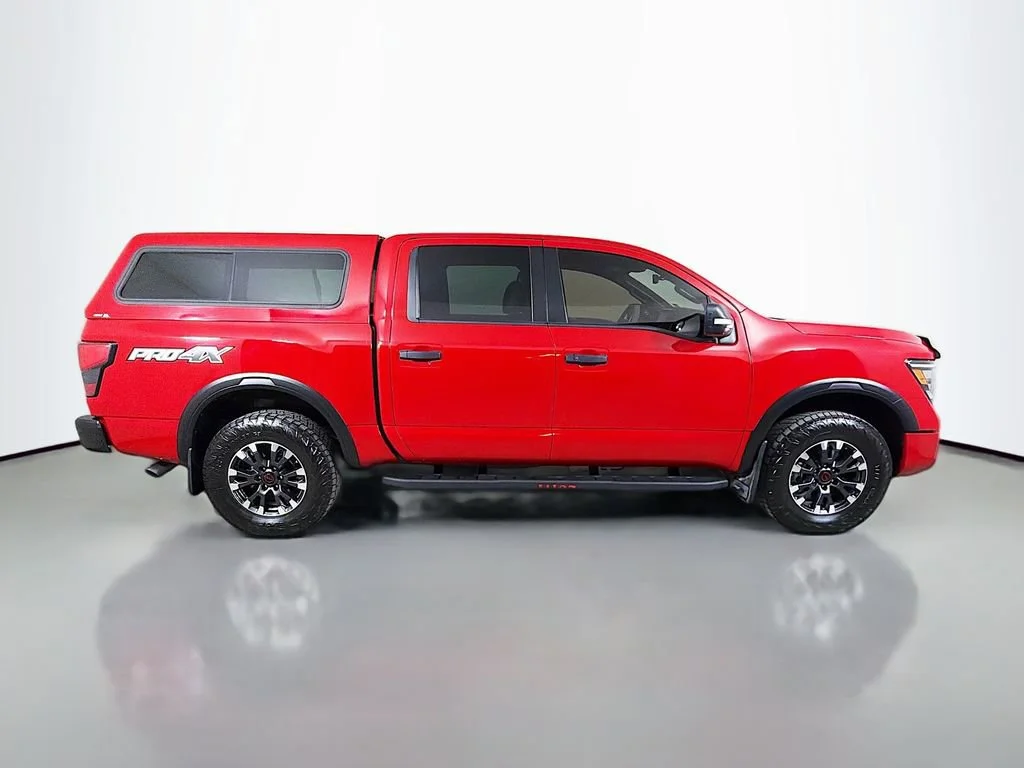 Used 2023  Nissan PRO-4X image 5