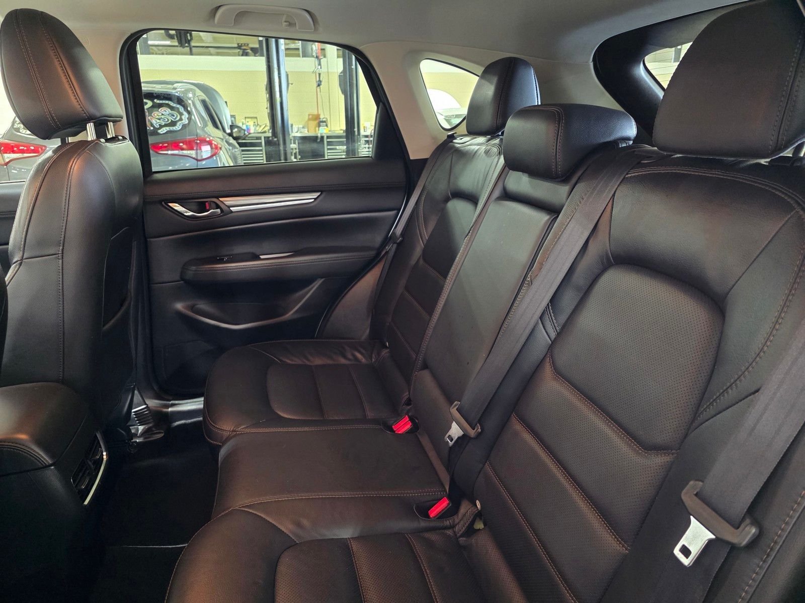 Used 2018 Snowflake White Pearl Mica Mazda Grand Touring image 14