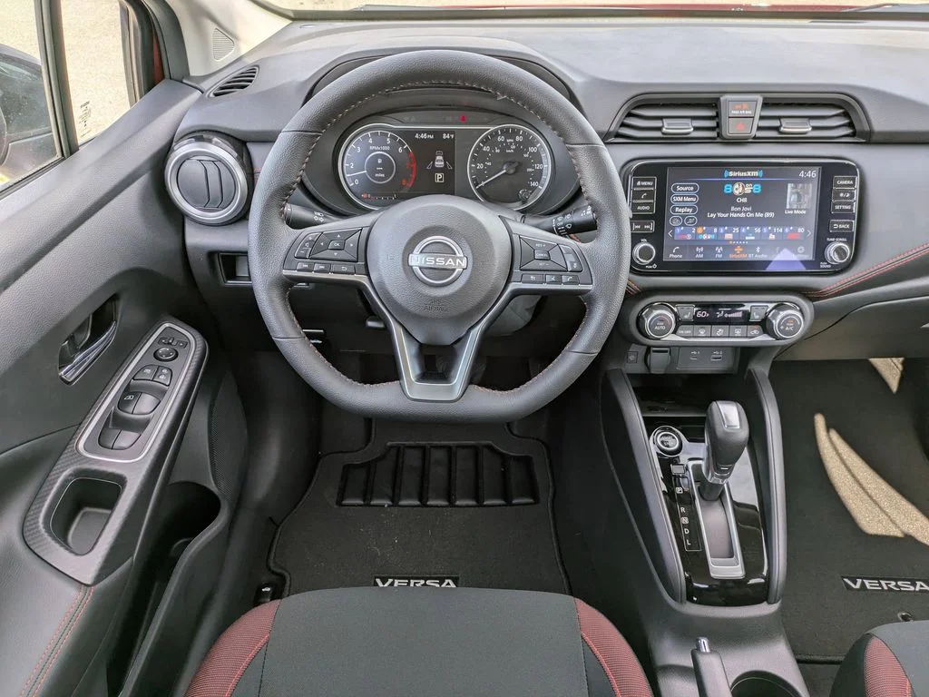 2025 Nissan Versa Sedan SR - Photo 15