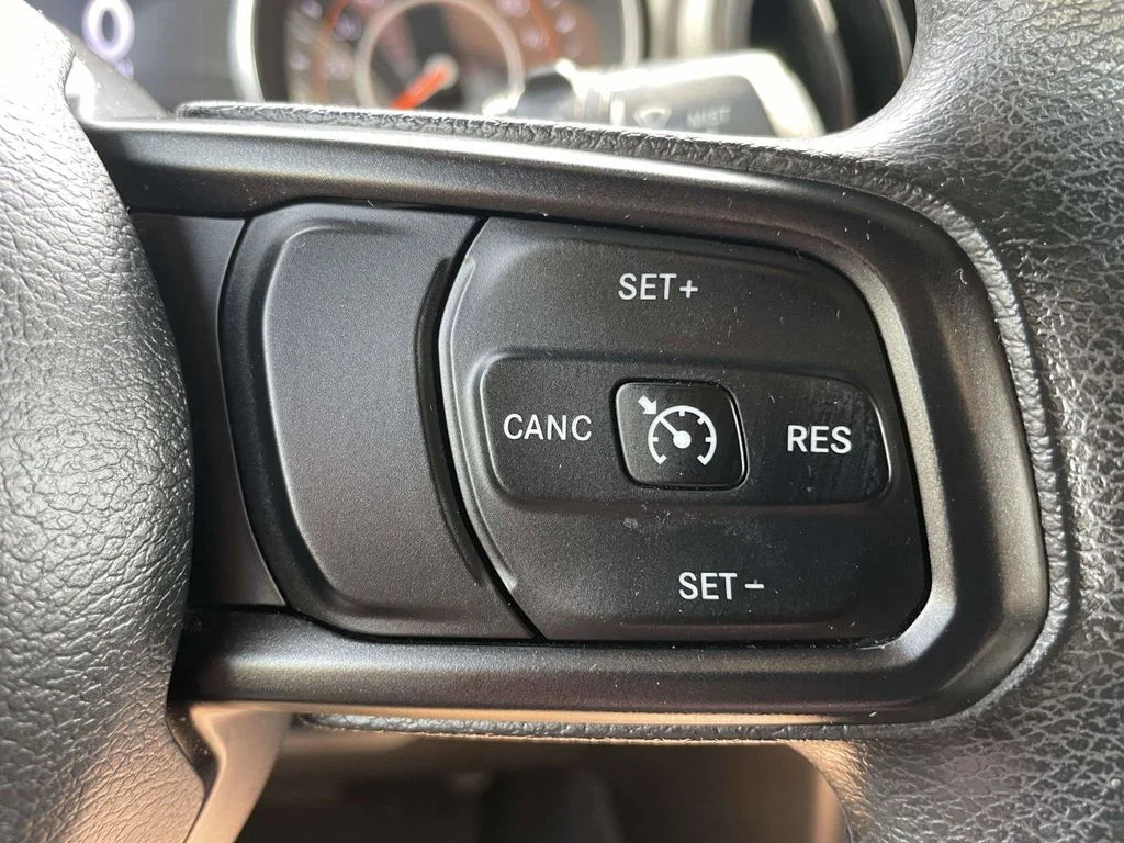 Certified Used 2018 Granite Crystal Clearcoat Metallic Jeep Unlimited Sport image 25