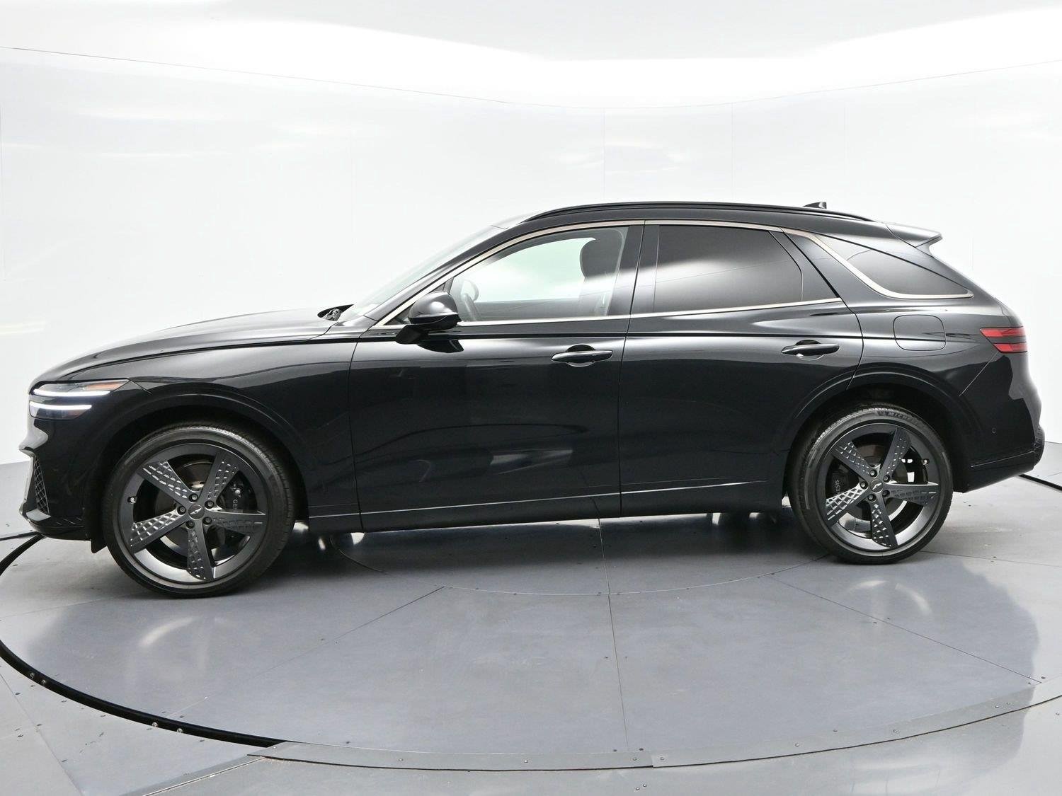 Used 2023 Vik Black Genesis 2.5T Standard image 4
