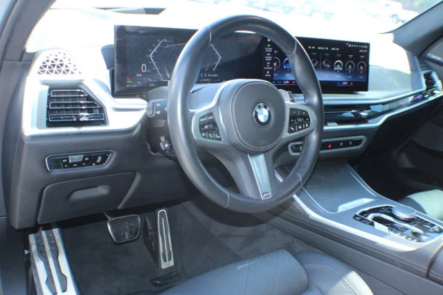 Used 2023 Brooklyn Grey Metallic BMW xDrive40i image 8