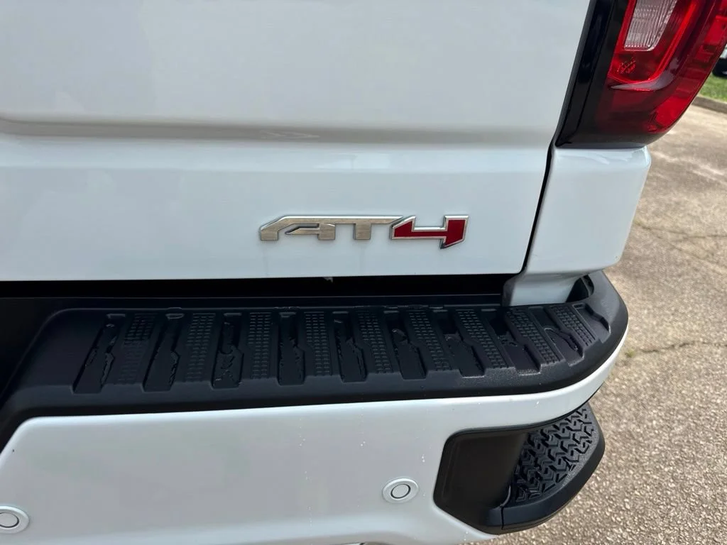 Used 2025 Summit White GMC AT4 image 36