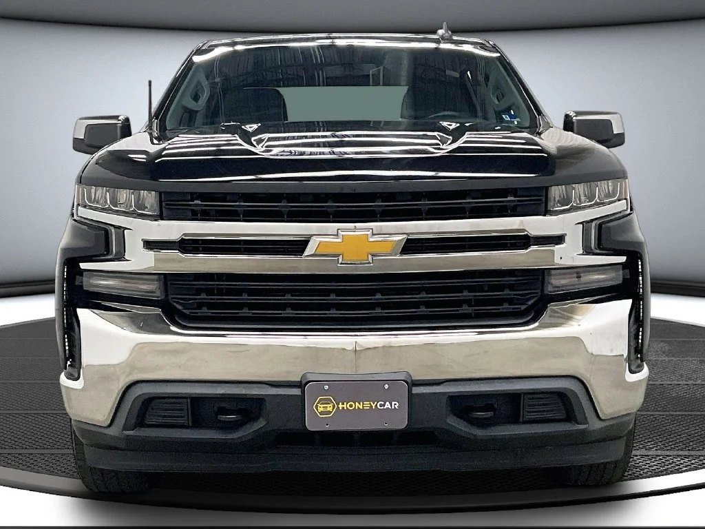Used 2019 Black Chevrolet LT image 2