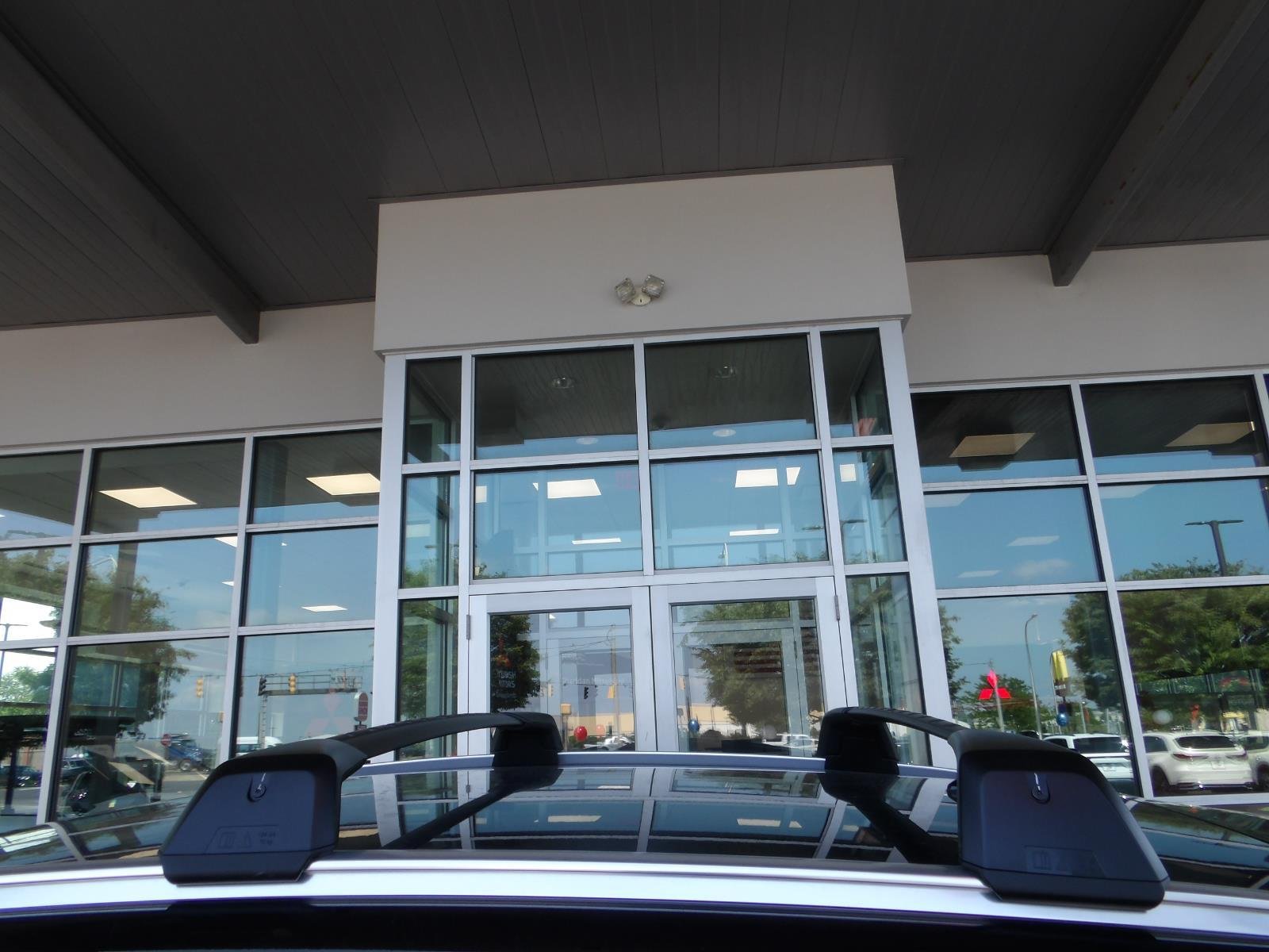 New 2026 Aspen White TriCoat / Super Black Two-tone Nissan SV image 13