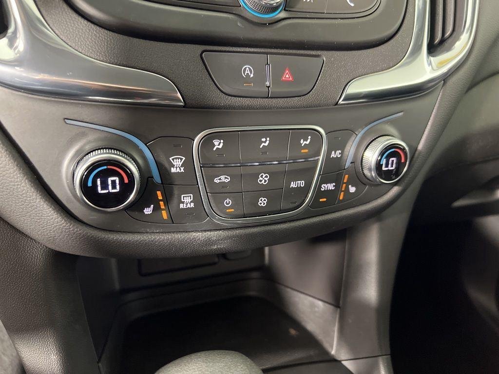 Used 2024 Summit White Chevrolet LT image 19
