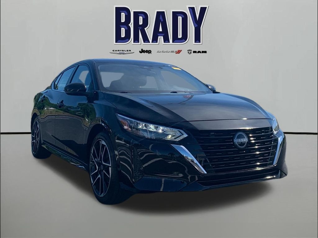 2025 Nissan Sentra SR CVT's photo