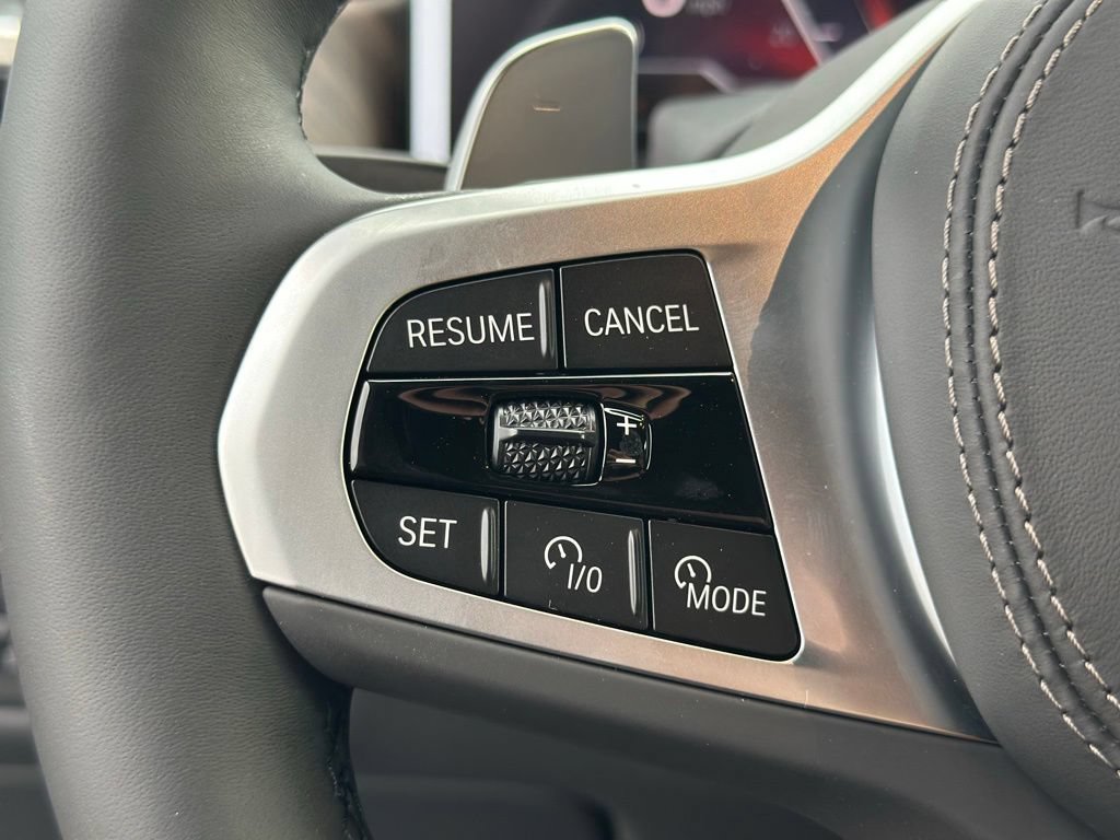 New 2026 Carbon Black Metallic BMW xDrive40i image 31
