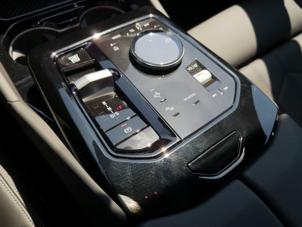 New 2027 Black Sapphire Metallic BMW 530i image 9