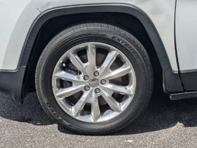 Used 2017 White Jeep Limited image 11
