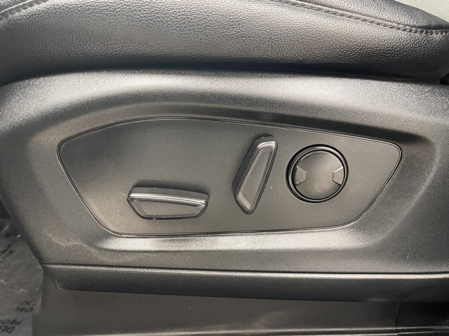 2020 Ford Explorer XLT photo 3