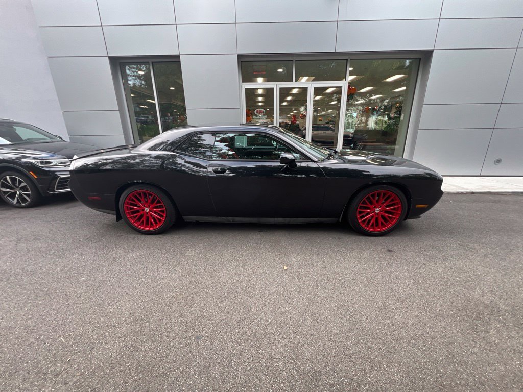Used 2013 Black Dodge SXT image 10