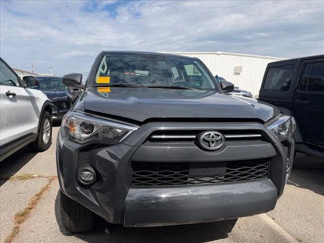 Used 2024  Toyota SR5 image 4