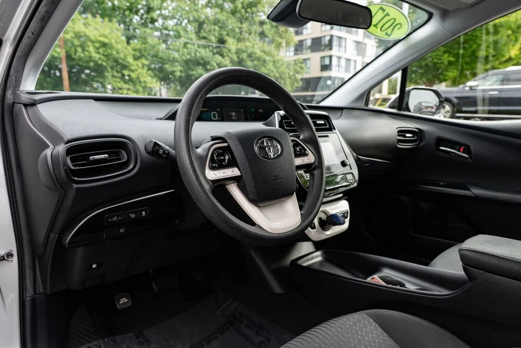 Used 2017 Silver Toyota Two image 21