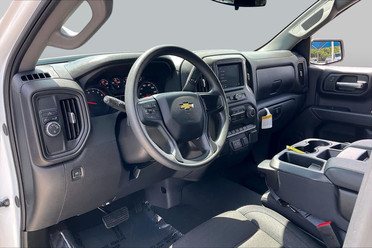 Used 2025 Summit White Chevrolet Custom image 17