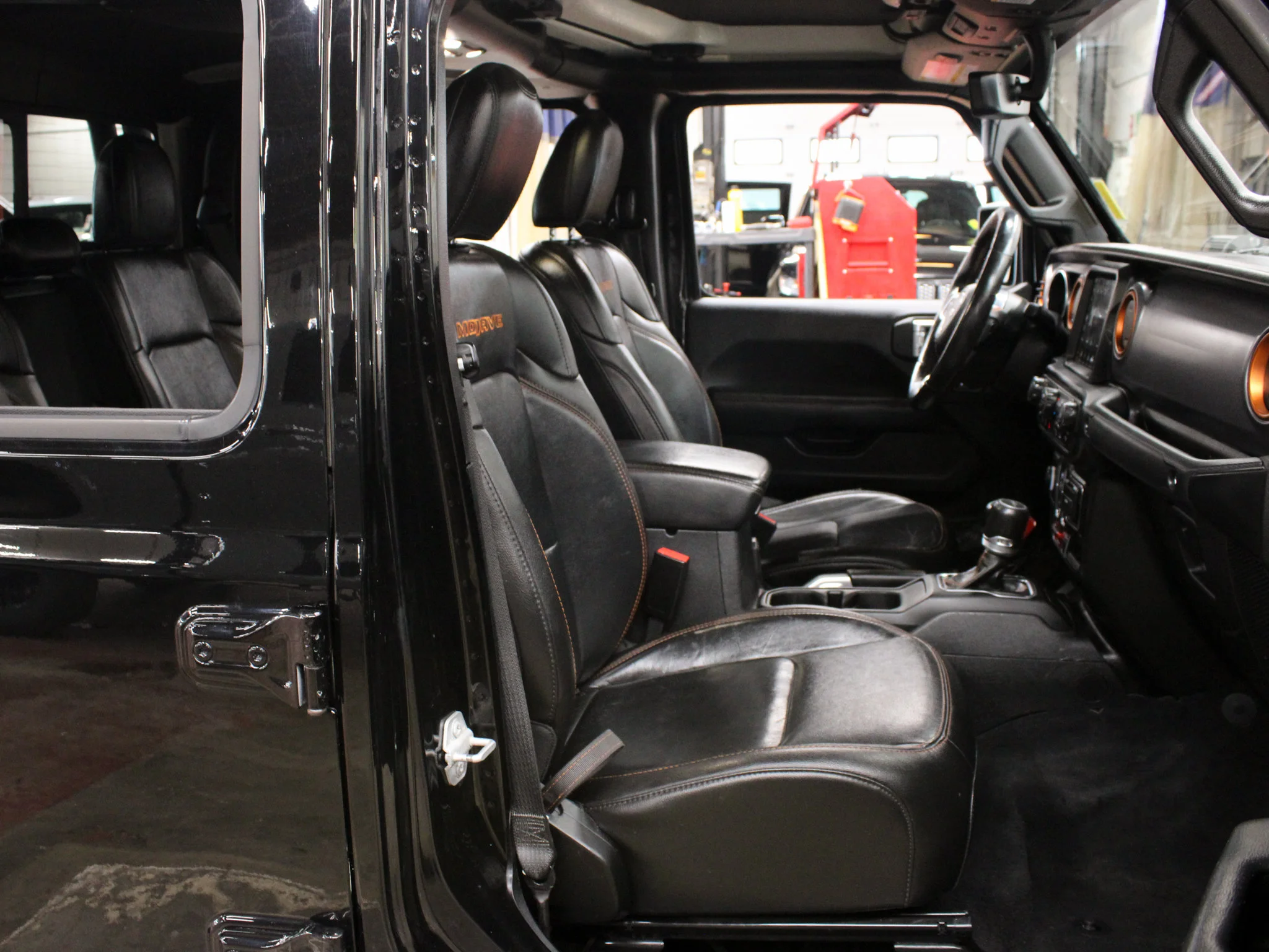 Certified Used 2021 Black Jeep Mojave * No Accidents | Heated Seats | LED Light Bar | V6 | Trailer Tow | FOX Suspension image 24