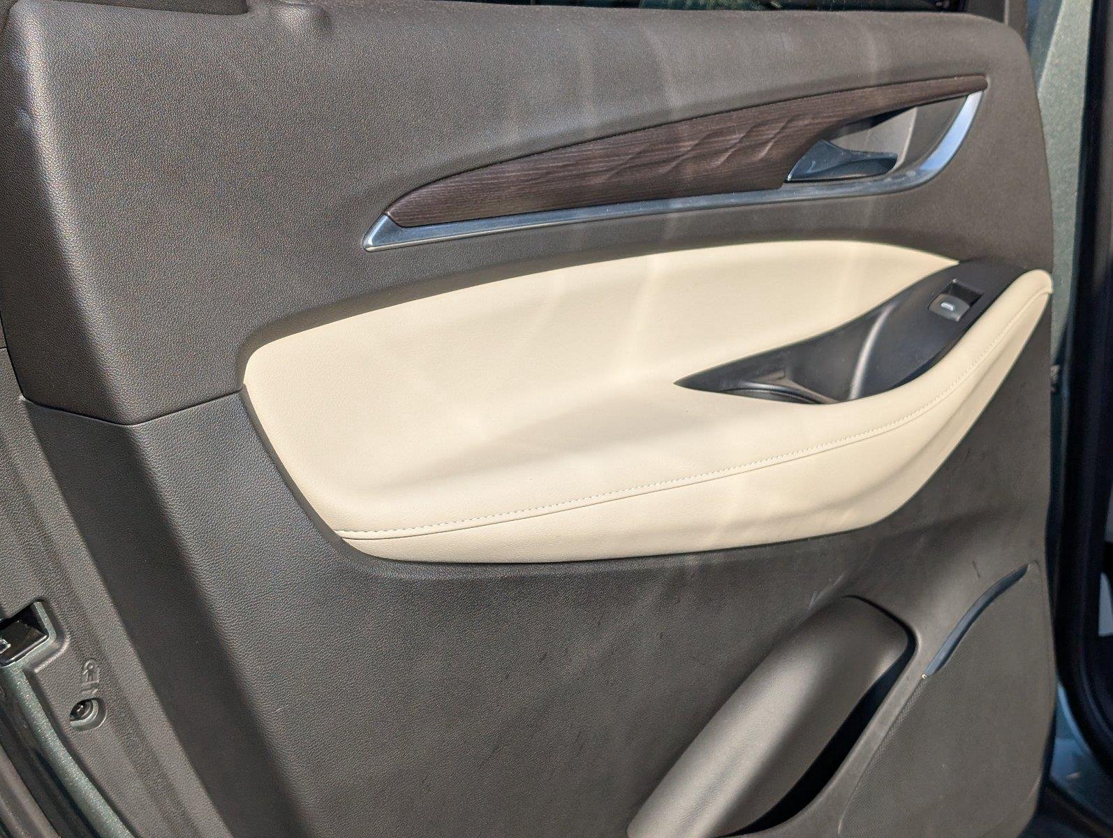 Used 2022 SAGE METALLIC Buick Avenir image 35