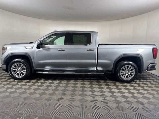 Used 2025 Silver GMC Denali image 7