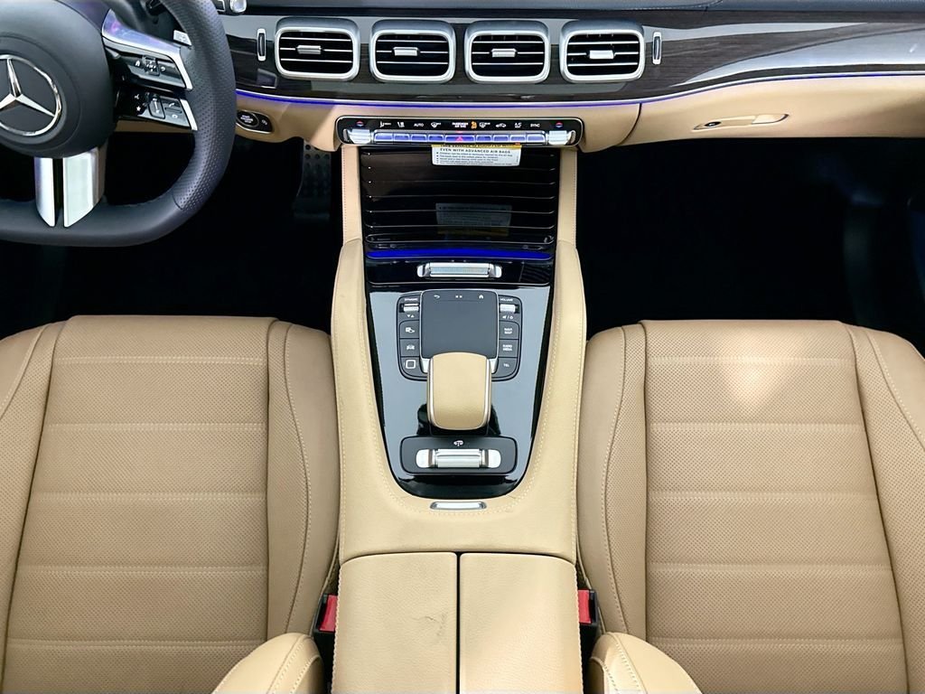 New 2026 MANUFAKTUR Ireland Mid Green Metallic Mercedes-Benz GLS 450 image 18