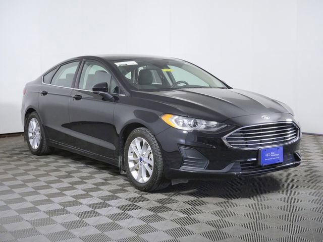2020 Ford Fusion SE's photo