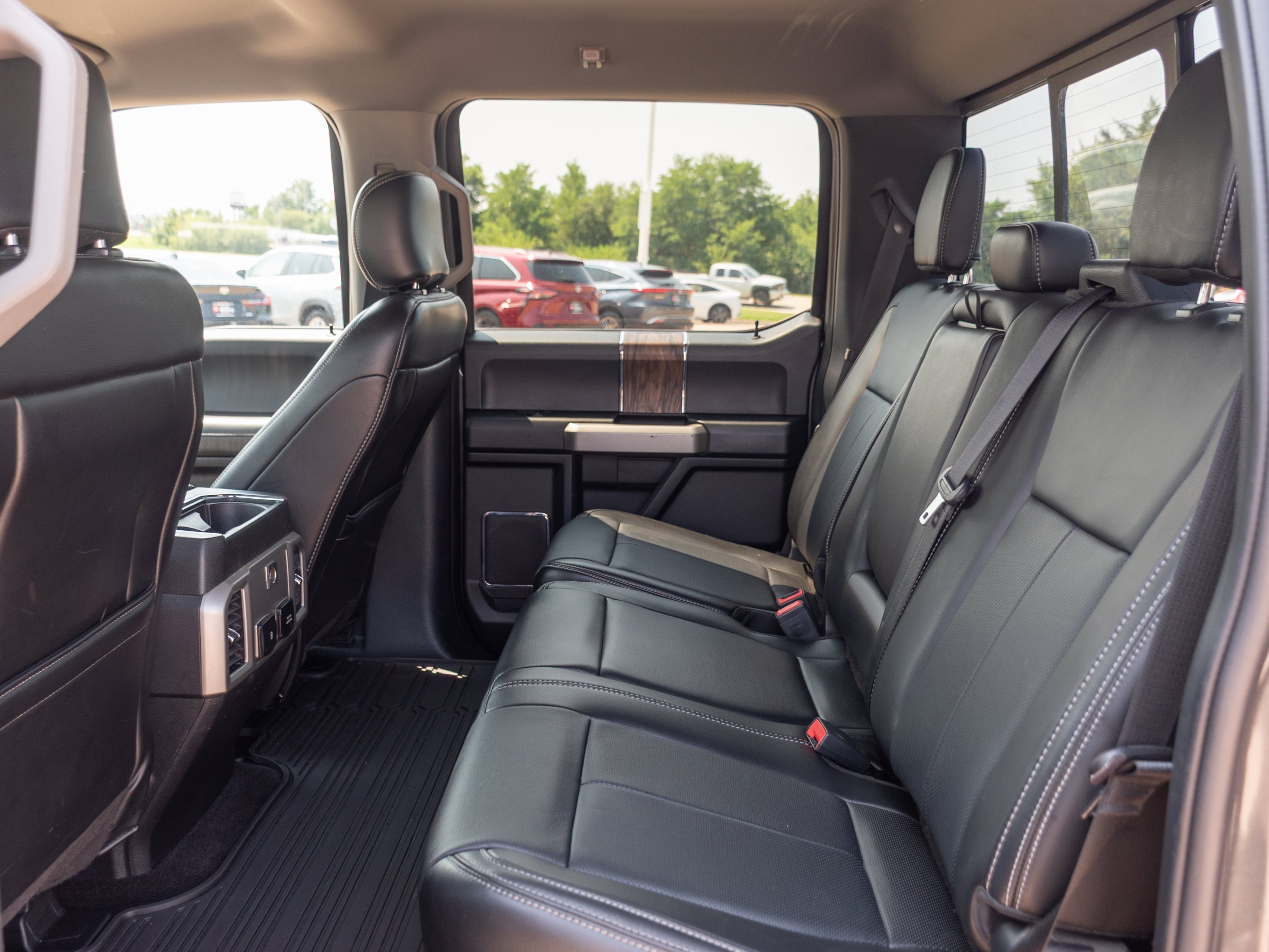 Used 2019 Gray Ford Lariat 4X4 image 17