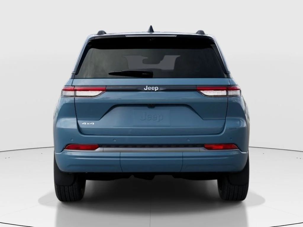 New 2026 Steel Blue Exterior Paint Jeep Limited Reserve image 8