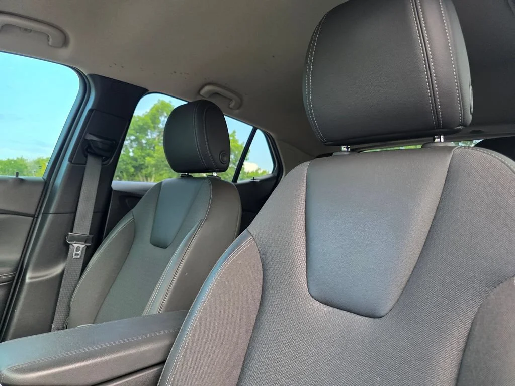 Used 2023 Moonstone Gray Metallic Buick Select image 13