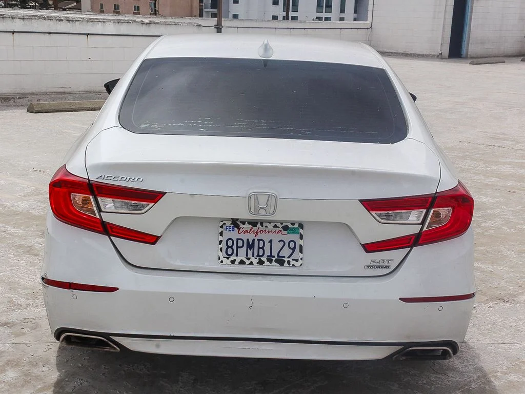 Used 2020 Platinum White Pearl Honda Touring 2.0T image 5