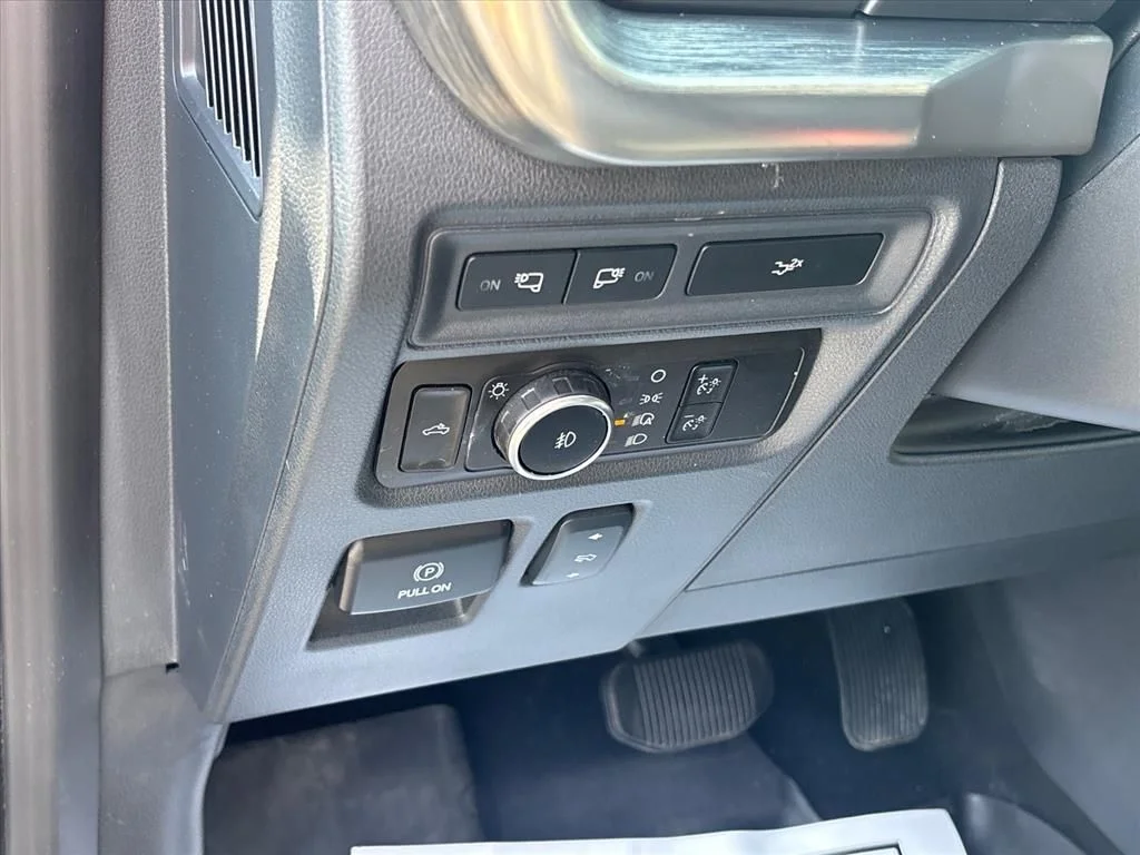 Certified Used 2023 Carbonized Gray Metallic Ford Lariat image 29