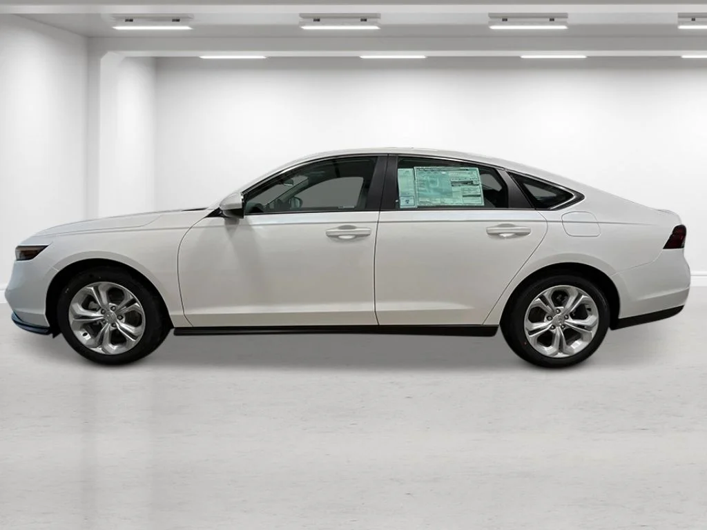 New 2026 Platinum White Pearl Honda LX image 2