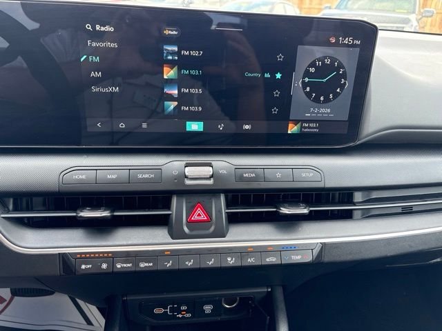 Certified Used 2025 Snow White Pearl Kia LXS image 14