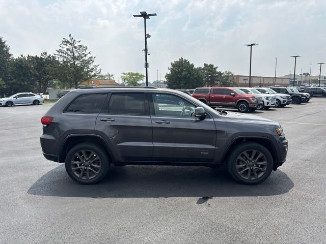 Certified Used 2016 Gray Jeep Limited image 5