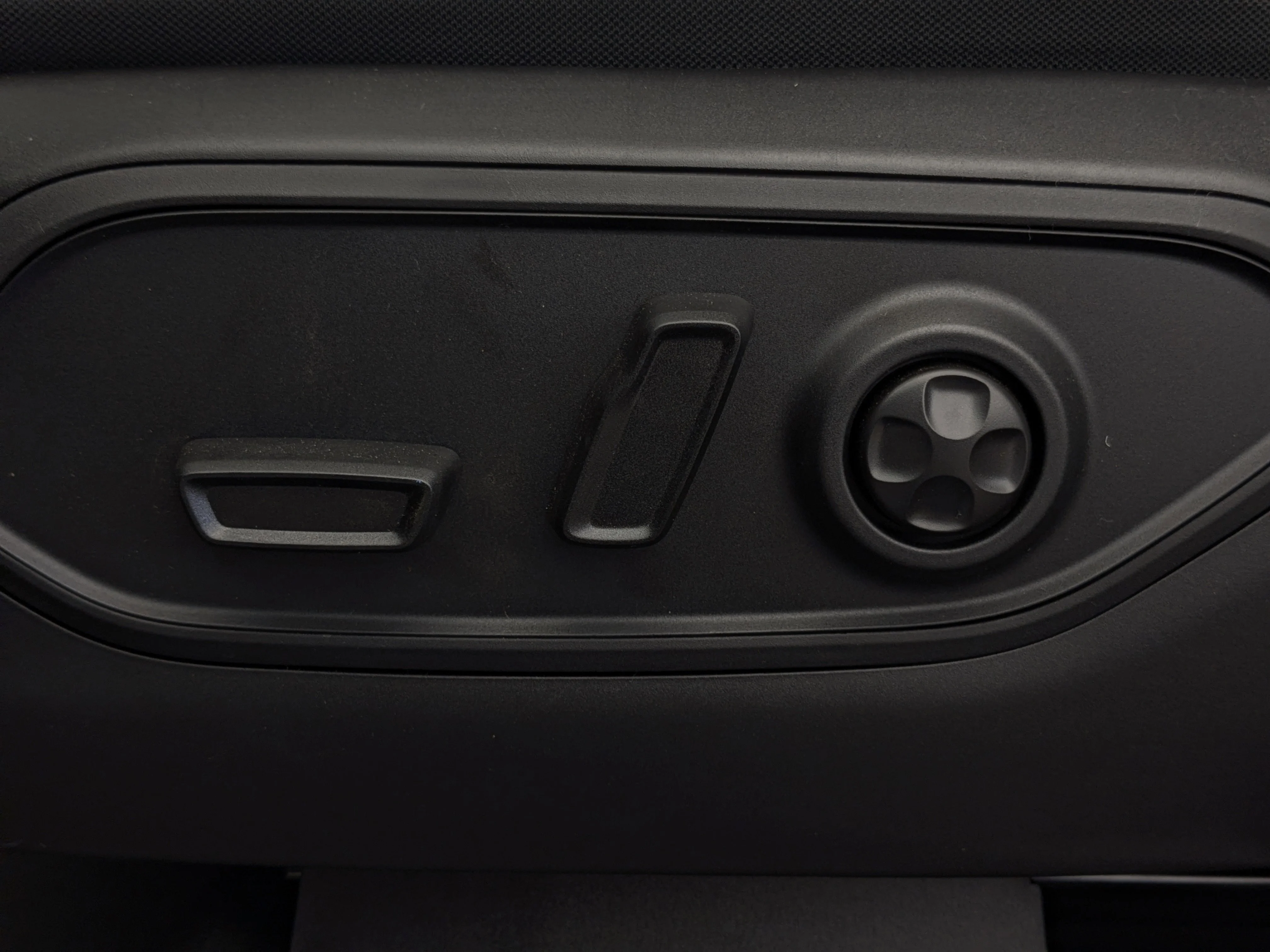 New 2026 Black Jeep Altitude - - Altitude Appearance Pkg - Power Sunroof - 2.0L I4 Turbo & More image 14