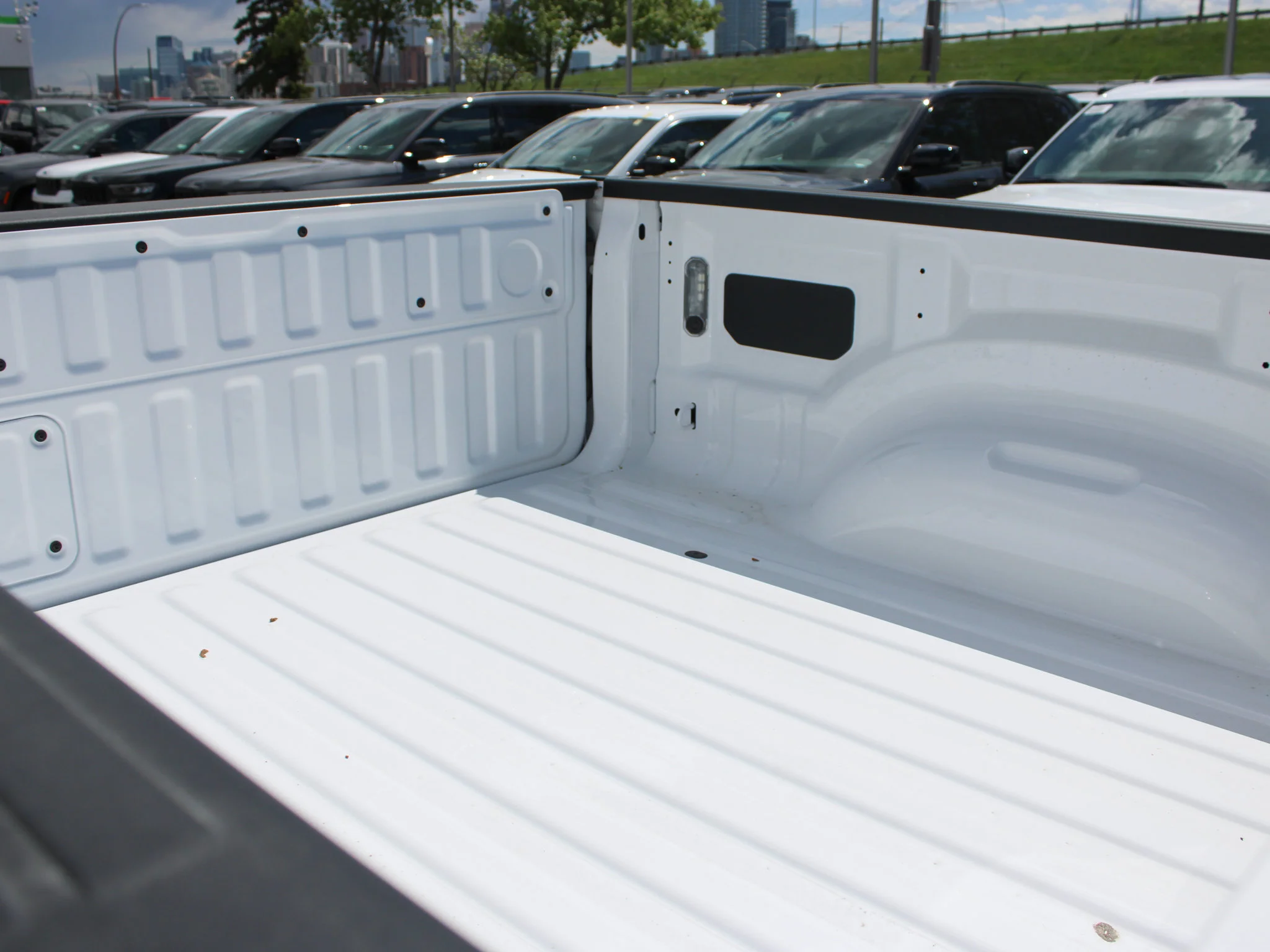 New 2026 White RAM Sport* HEMI V8 image 6