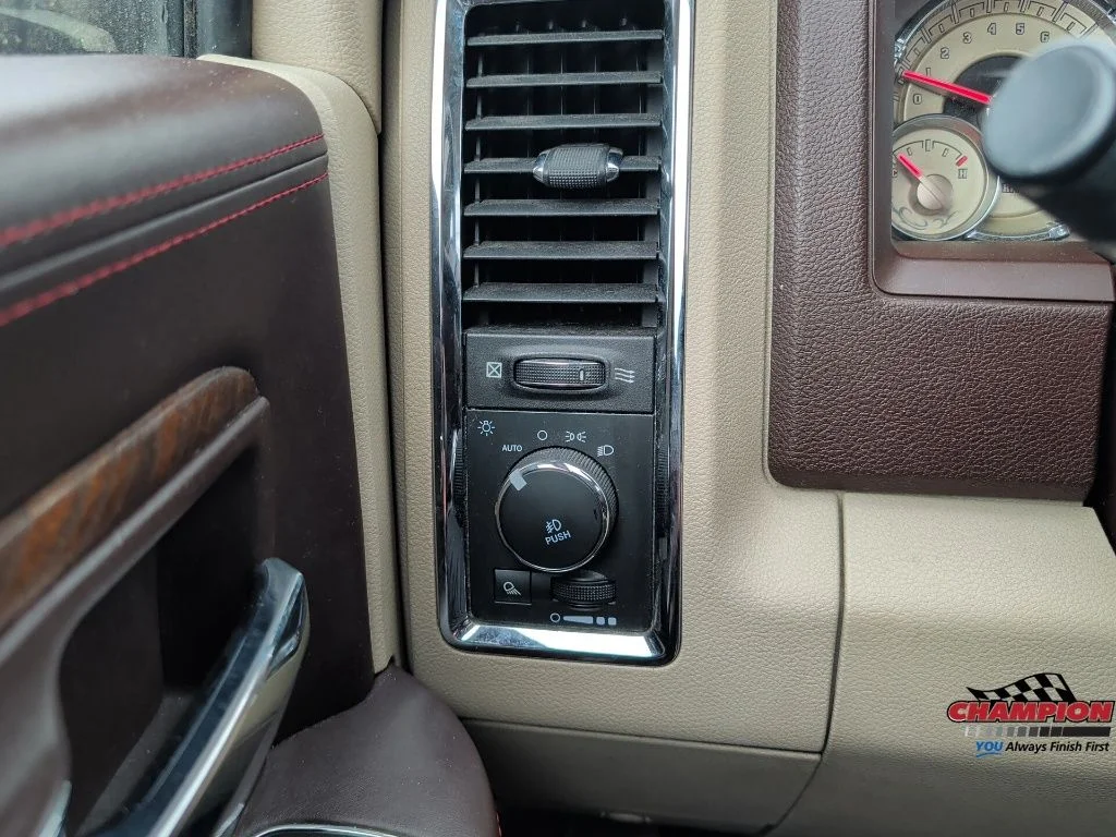 Used 2018 Black Ram Laramie Longhorn image 23