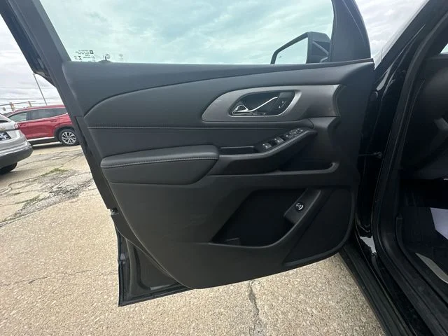 Used 2023 Black Chevrolet LT image 25