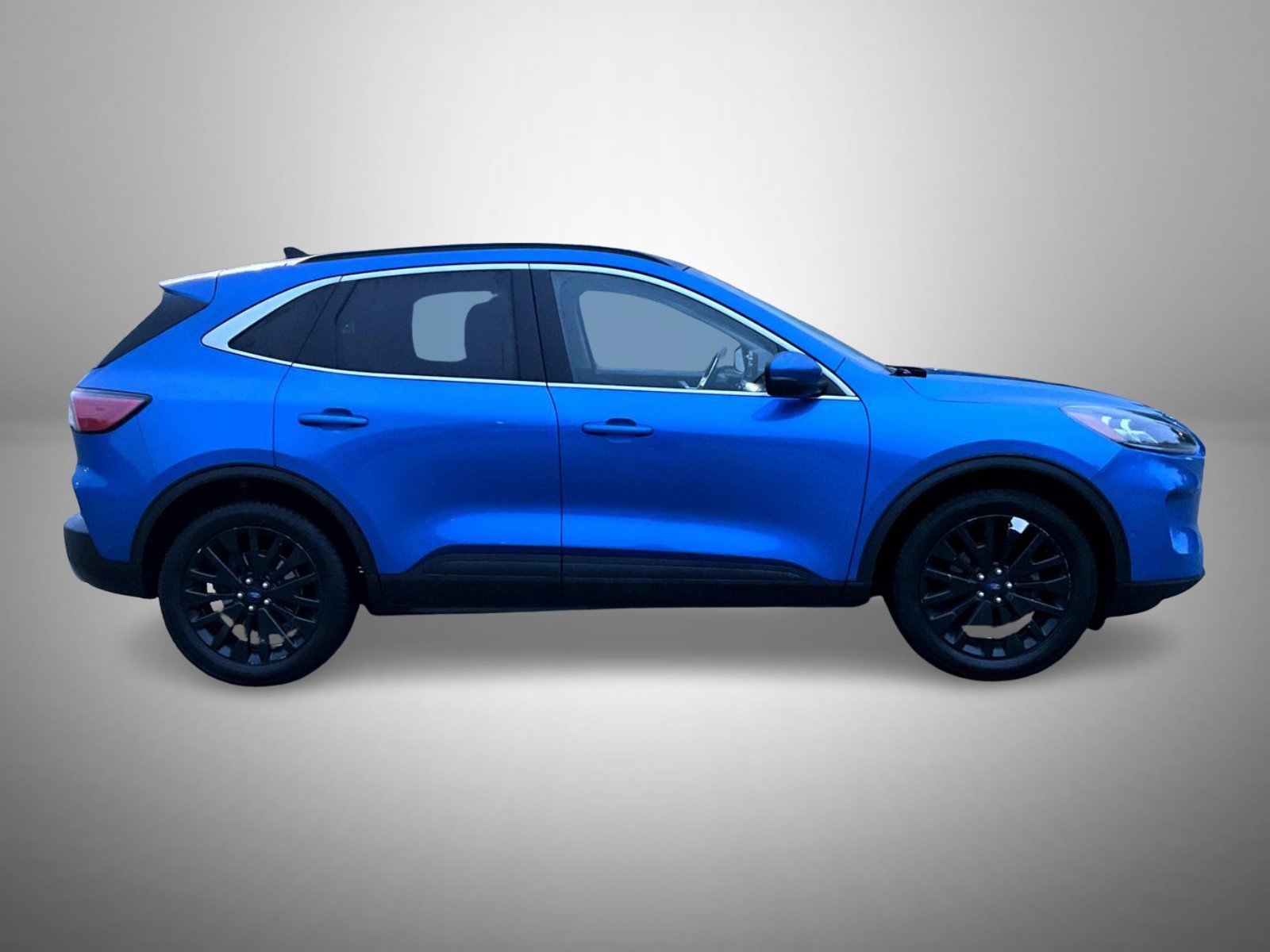 Used 2020 Blue Ford Titanium image 4