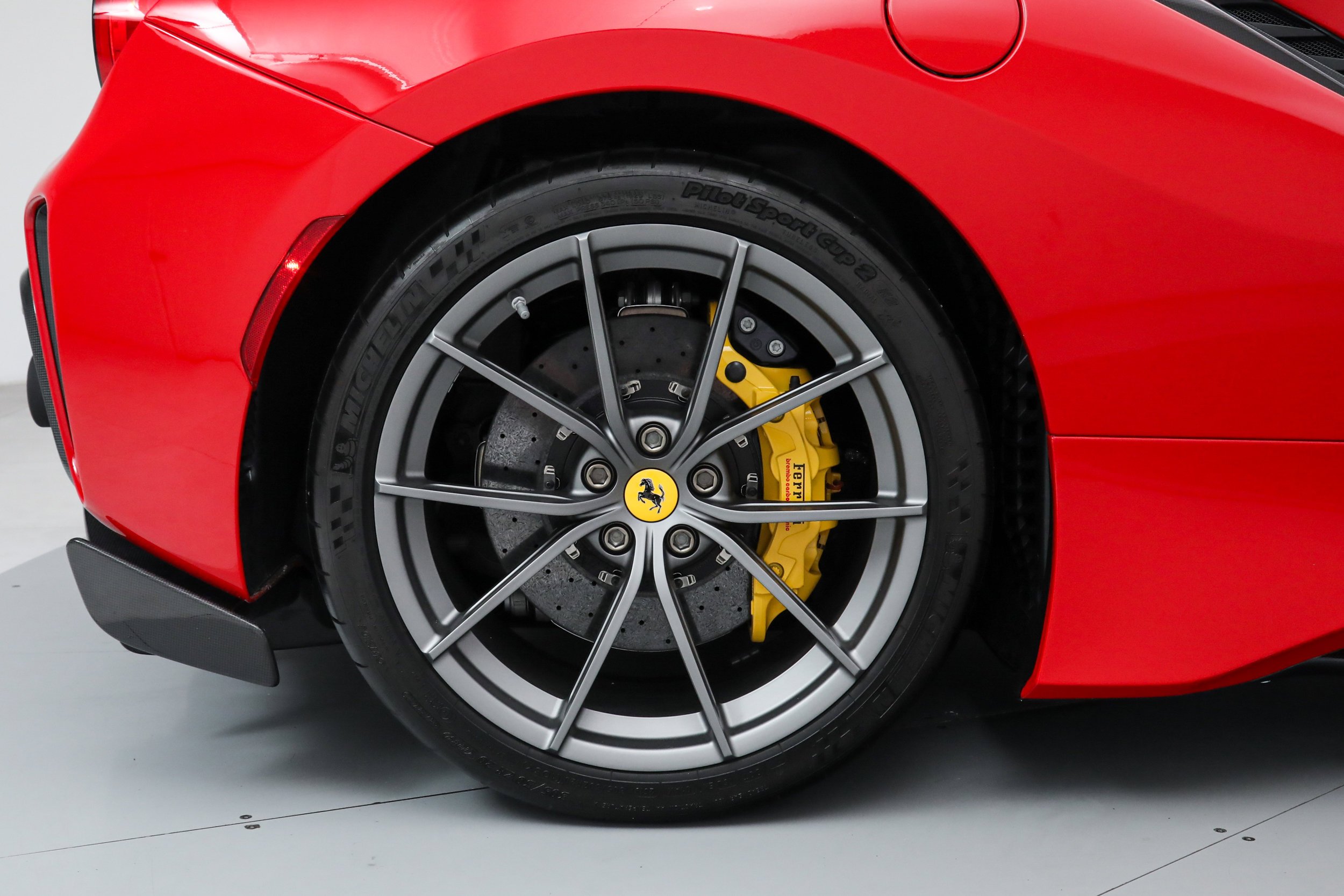Used 2020 Red Ferrari  image 65