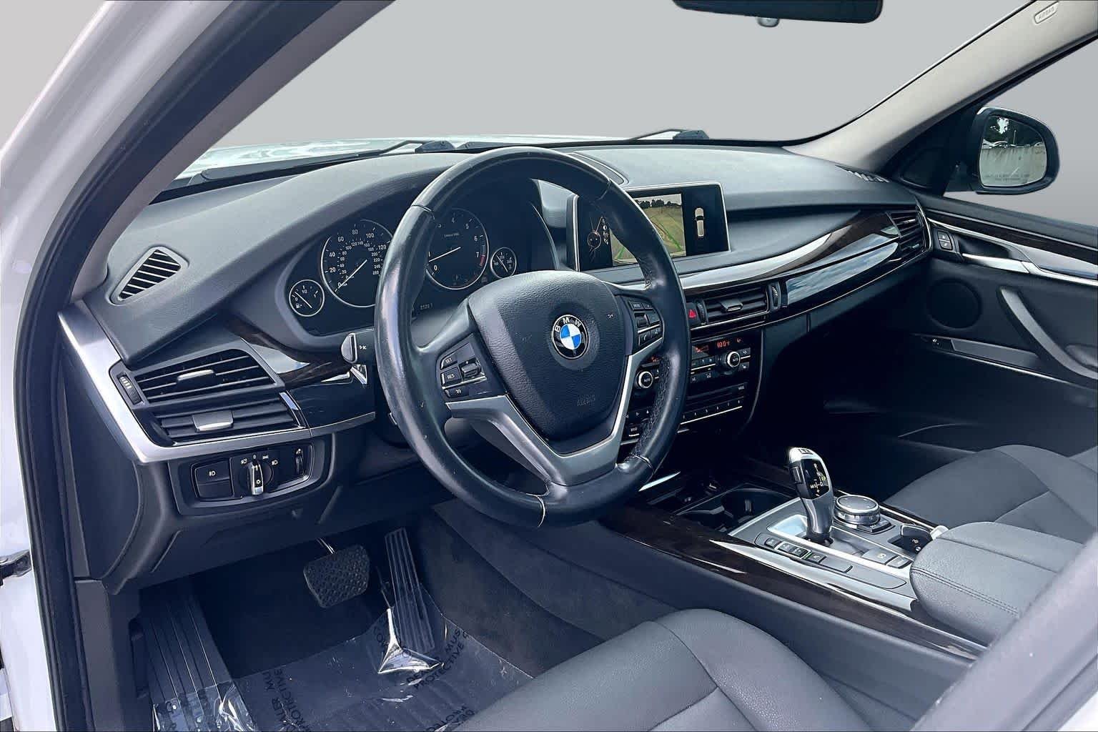 Used 2016 Mineral White Metallic BMW sDrive35i image 17